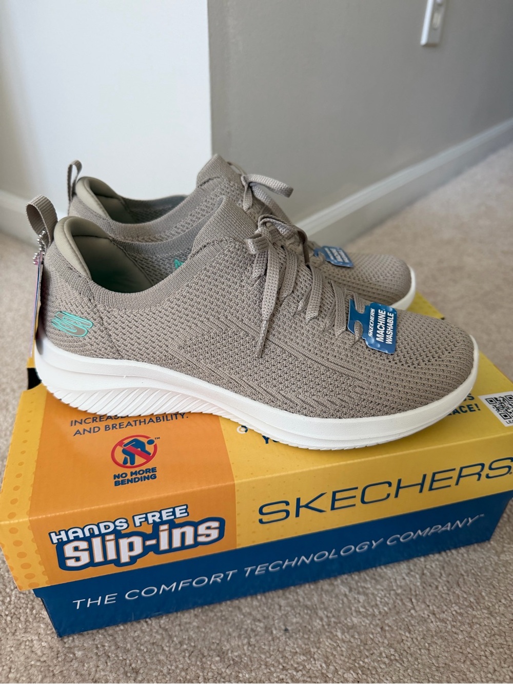 Brand new Sketchers slip-ins sneakers